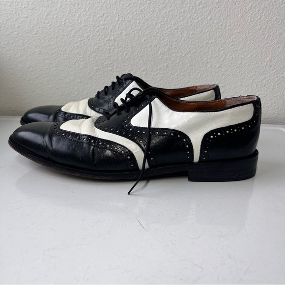 Stacy Adams Black and White Oxfords - Picture 2 of 6
